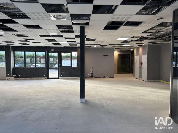 Location local d’activité 380 m² Éguilles
