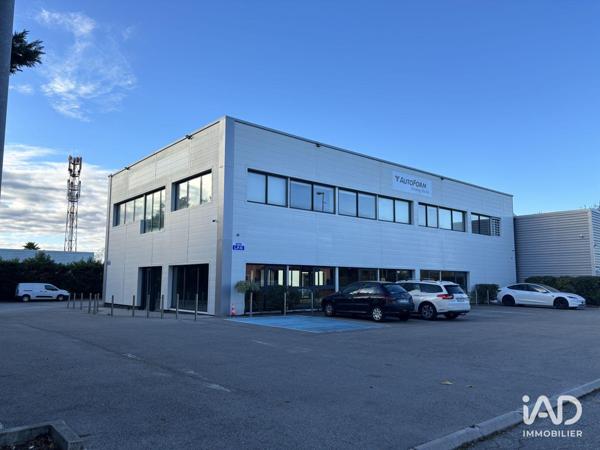 Location local d’activité 380 m² Éguilles