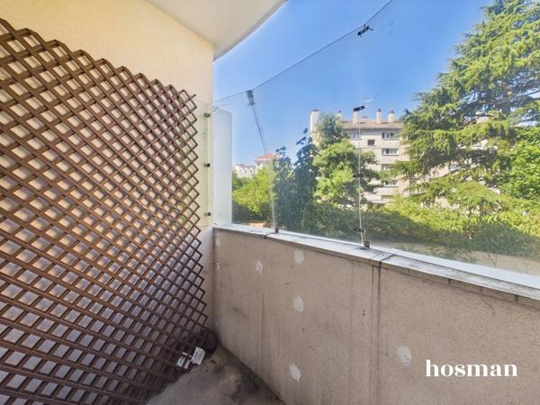 T5-balcon-parking-proche gare Ligne J