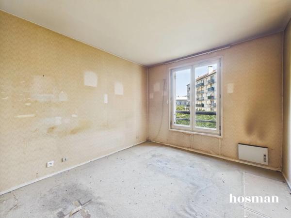 T5-balcon-parking-proche gare Ligne J