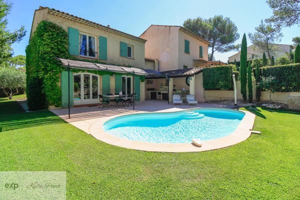 Maison avec piscine au cœur du Domaine sécurisé du Golf de Pont Royal