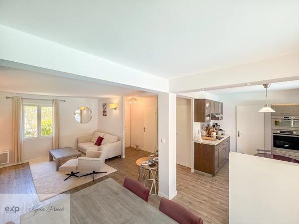 Maison avec piscine au cœur du Domaine sécurisé du Golf de Pont Royal