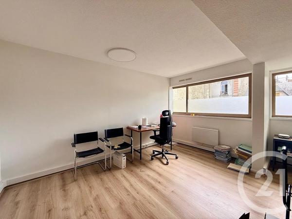 Appartement à vendre  3 pièces - 82,80 m 2   TARBES  - 65