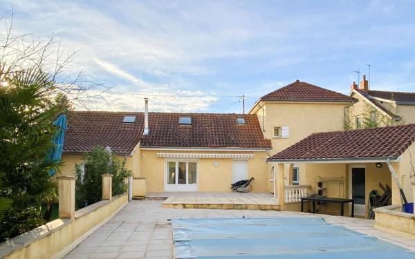 Maison à vendre    6 pièces •  Saint-Vallier