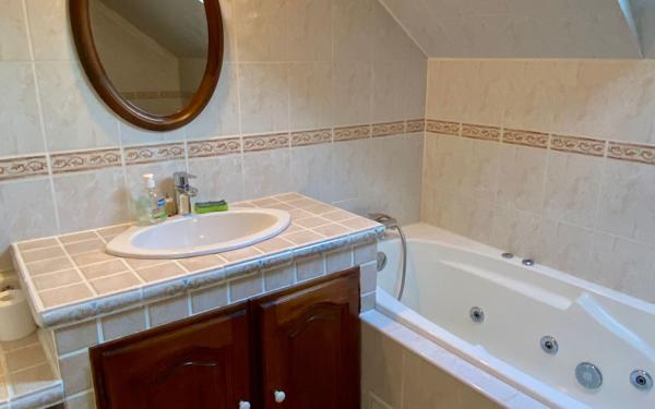 Maison à vendre    6 pièces •  Saint-Vallier