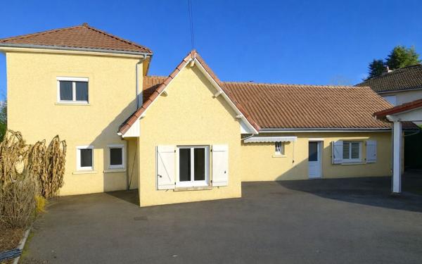 Maison à vendre    6 pièces •  Saint-Vallier