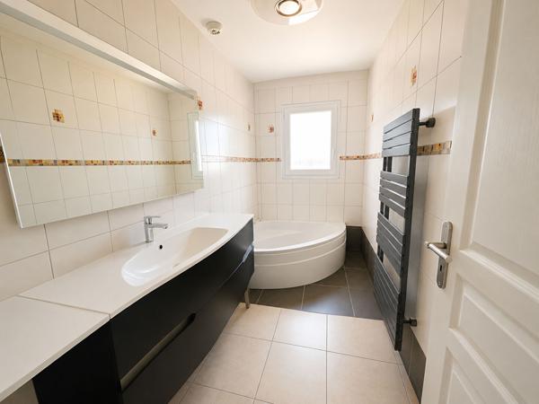 10 MINUTES BESSIERES ? Propriété familiale de standing de 175 m² avec piscine, spa, double habitation et prestations haut de gamme