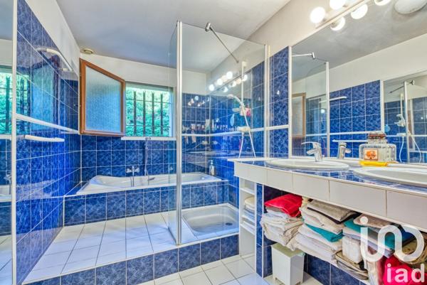 Maison de campagne 7 pièces de 190 m² à Baron (33750)