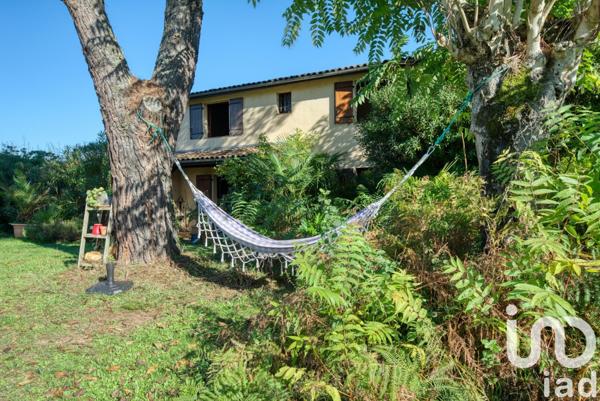 Maison de campagne 7 pièces de 190 m² à Baron (33750)