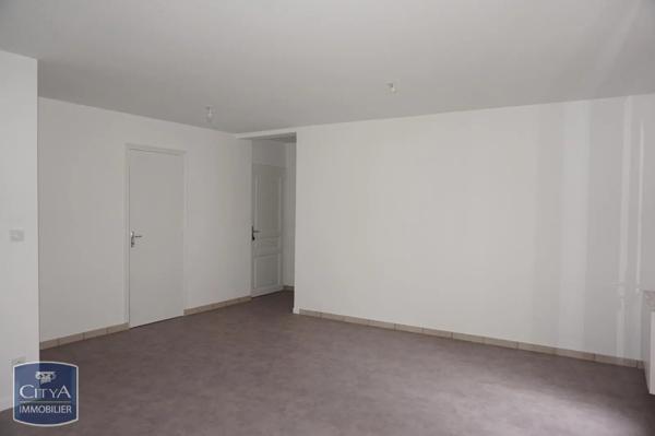 Appartement à louer 1 pièce 43.71m² Laval (53000)