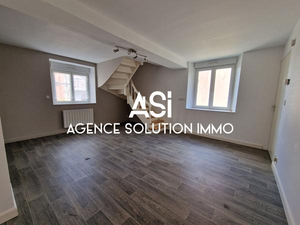 Maison en pierre 5 pièce(s) de 95m² au sol avec une grande cour de 66 m²