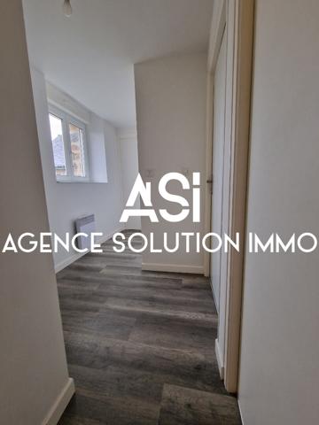 Maison en pierre 5 pièce(s) de 95m² au sol avec une grande cour de 66 m²