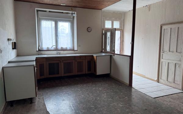 Maison à vendre    4 pièces •  Mellionnec