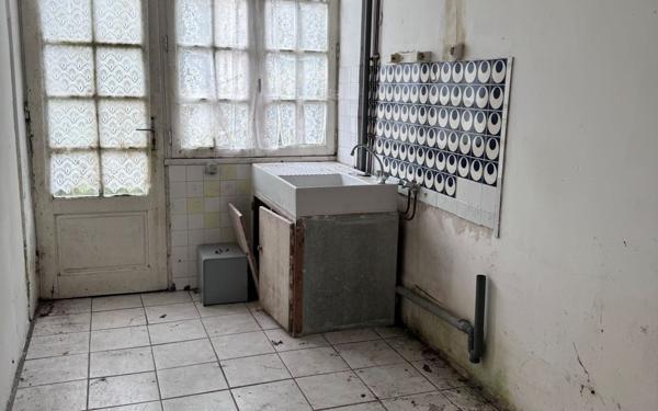 Maison à vendre    4 pièces •  Mellionnec