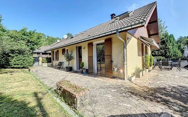 Maison à vendre    6 pièces • 151 m2 Pers-Jussy