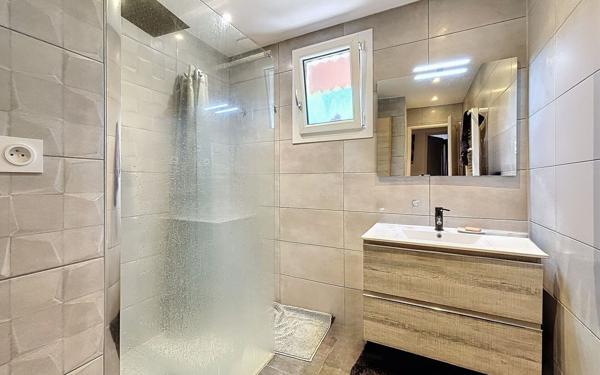 Maison à vendre    6 pièces • 151 m2 Pers-Jussy