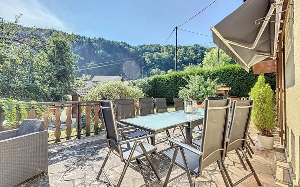 Maison à vendre    6 pièces • 151 m2 Pers-Jussy