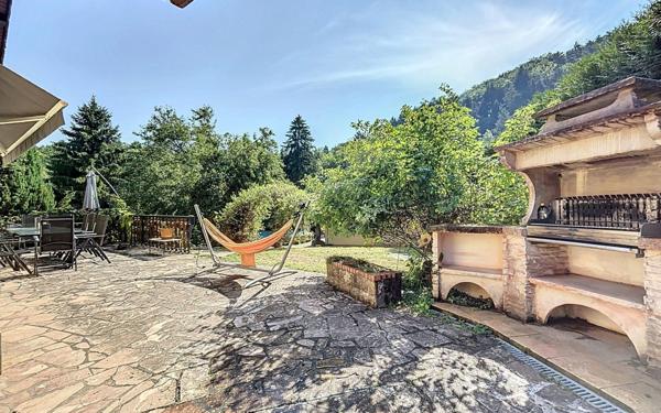 Maison à vendre    6 pièces • 151 m2 Pers-Jussy