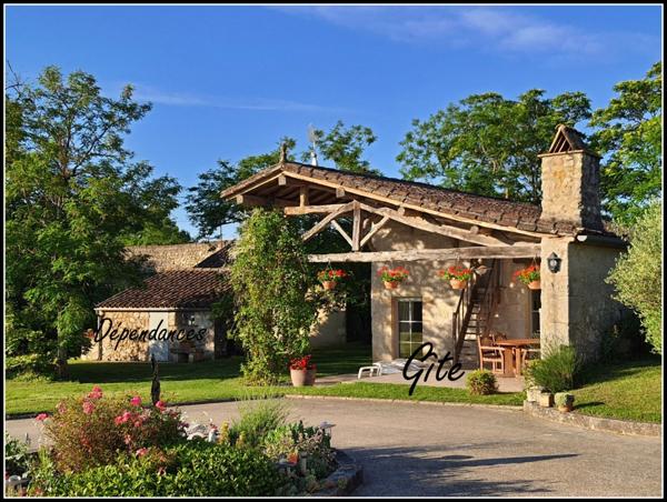 Hameau de charme au bout du chemin...La ROMIEU 32480