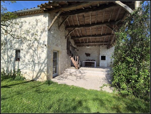 Hameau de charme au bout du chemin...La ROMIEU 32480