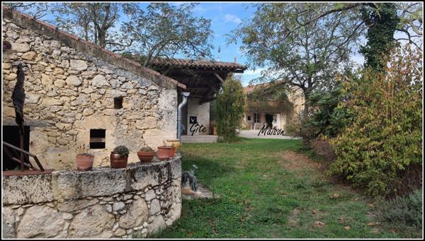 Hameau de charme au bout du chemin...La ROMIEU 32480