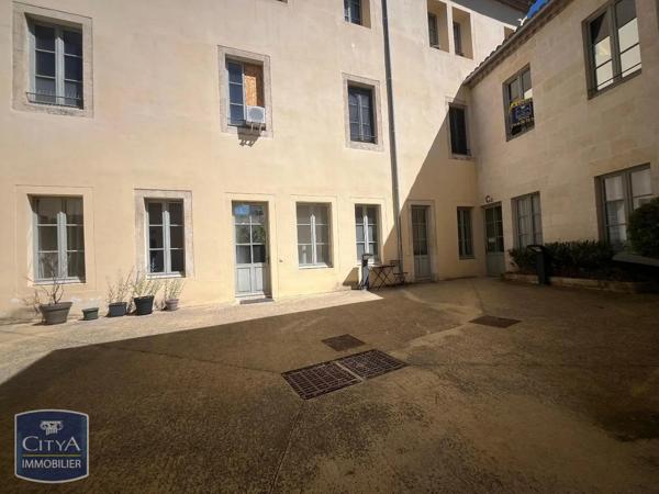 Appartement à louer 2 pièces 43.9m² Nîmes (30000)