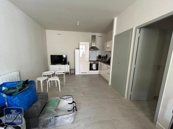 Appartement à louer 2 pièces 43.9m² Nîmes (30000)