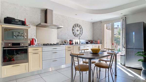 Belle Maison de 96 m2 parfaitement entretenue à Chäteauneuf-Les-Martigues