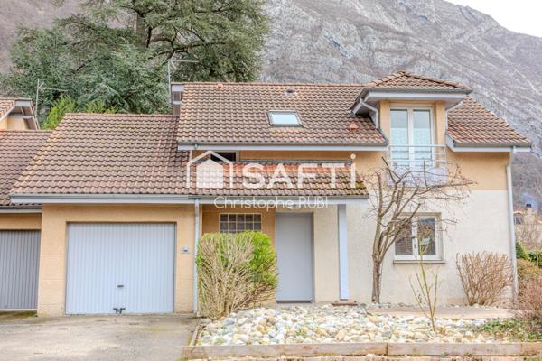 Maison - T5  105 m2 - Saint Egrève la Monta