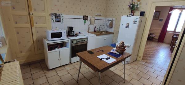 Maison à vendre à Mehun-sur-Yèvre dans le Cher (18500), ref : 142576M