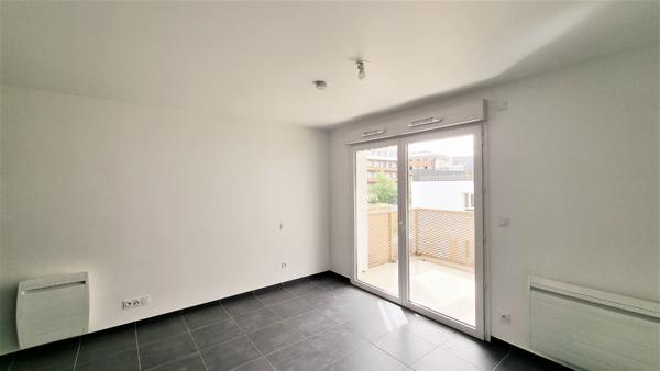 A LOUER - Appartement Clermont Ferrand 1 pièce(s) 30.28 m2