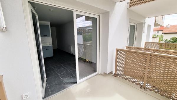 A LOUER - Appartement Clermont Ferrand 1 pièce(s) 30.28 m2