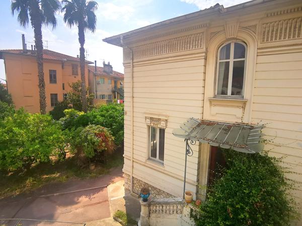 SAINT MAURICE : SUPERBE VILLA BELLE EPOQUE