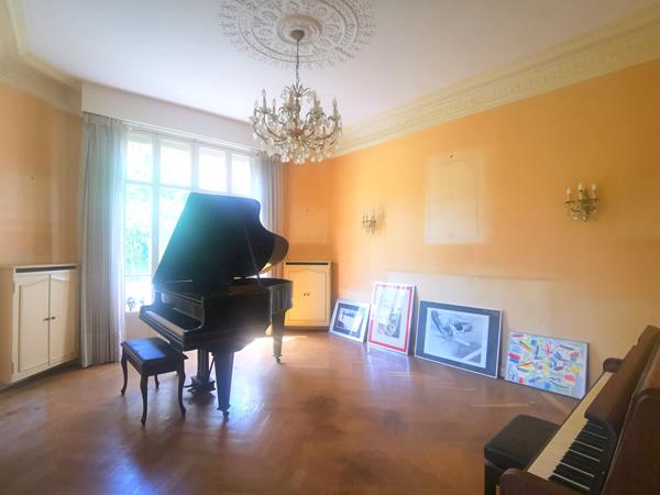 SAINT MAURICE : SUPERBE VILLA BELLE EPOQUE