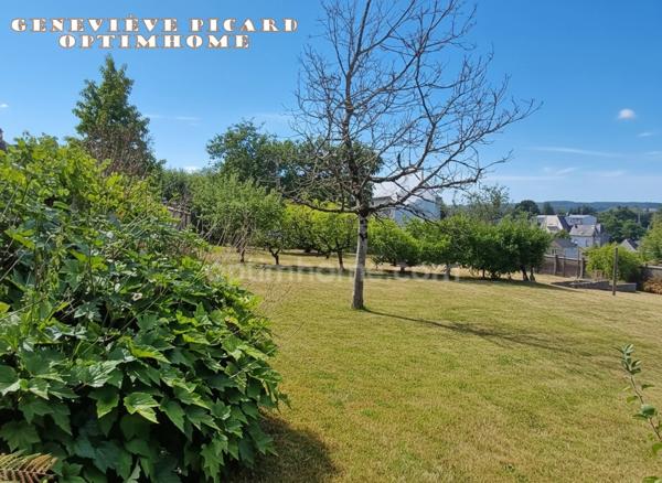 Centre-ville de Pontivy – Maison de 4 pièces avec sous-sol sur 1 500 m² de jardin paysagé en zone UB : un potentiel rare qui fait la différence !