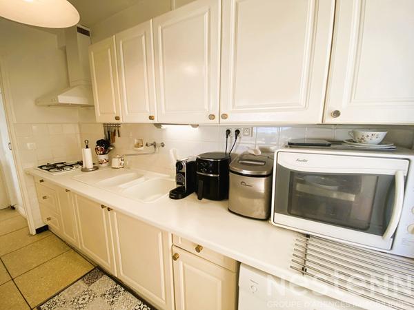 À VENDRE  LE LAVANDOU, QUARTIER DE LA FOSSETTE