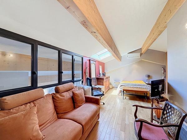 À vendre en Exclusivité ? Rare à Plascassier, appartement duplex en dernier étage avec terrasse de 46 m², vue dégagée et double stationnement