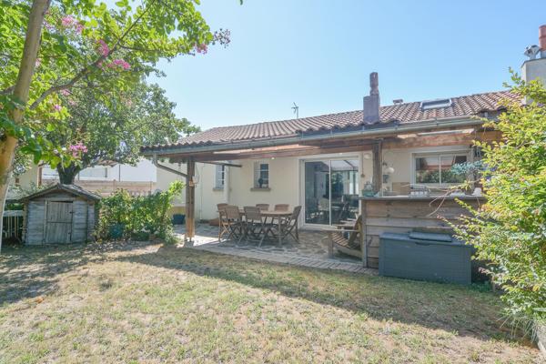 Maison Charmante Maison de plain-pied - 3 chambres avec studio - Villenave d'Ornon 92 m²