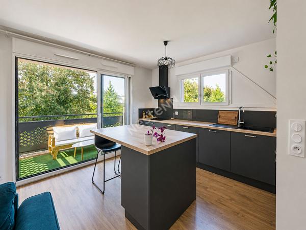 À vendre / Appartement T3 récent de 63 m² avec balcon plein sud et parking / Vern-sur-Seiche