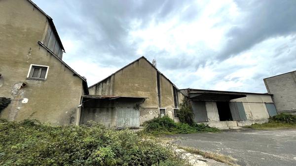 Entrepôt / Local industriel 1500 m2