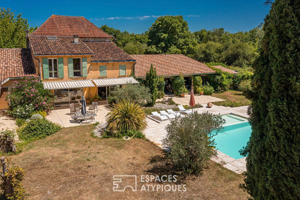 Maison de maître dans son écrin de verdure