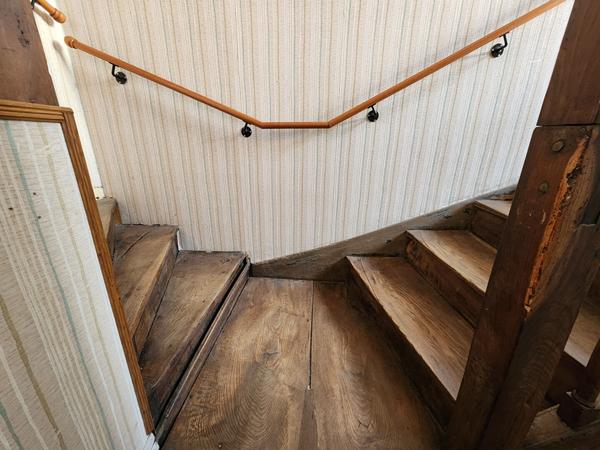 Maison à rénover, fort potentiel en plein centre de Châteauneuf-sur-Sarthe