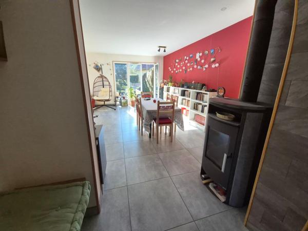 Charmante maison alliant authenticité et modernité, prête à devenir votre cocon chaleureux et convivial !