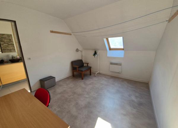 Charmante maison alliant authenticité et modernité, prête à devenir votre cocon chaleureux et convivial !