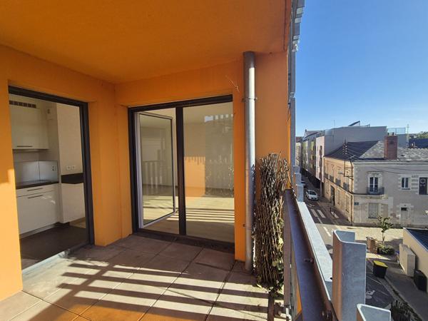 Appartement T3 Nantes, rue de Crucy avec terrasse et garage