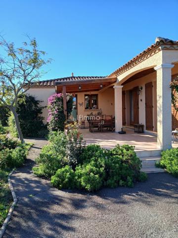 Villa T5 de plain pied avec terrain de 1379 M2