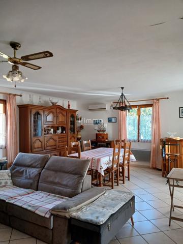 Villa T5 de plain pied avec terrain de 1379 M2