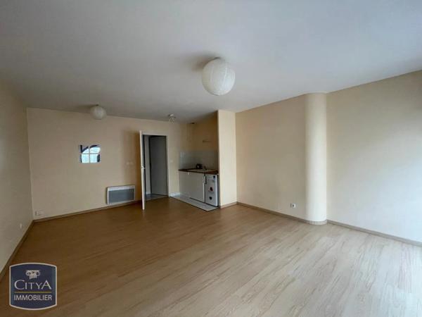 Appartement à louer 1 pièce 32.9m² Le Mans (72000)