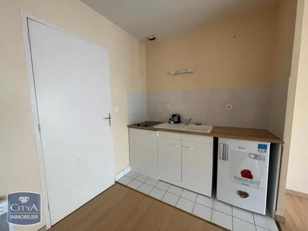 Appartement à louer 1 pièce 32.9m² Le Mans (72000)