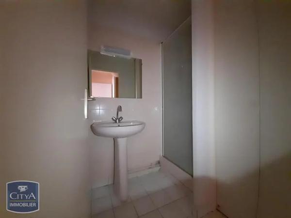 Appartement à louer 1 pièce 32.9m² Le Mans (72000)